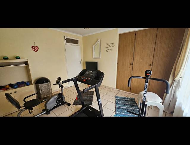 4 BEDROOM HOUSE FOR SALE IN HILLSHAVEN